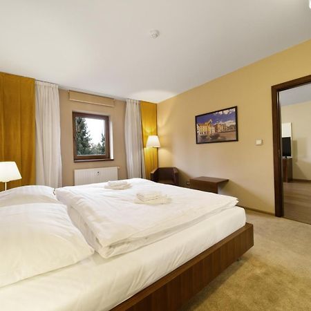 Pilsner Apartments - U Borskeho Parku Plzeň Kültér fotó